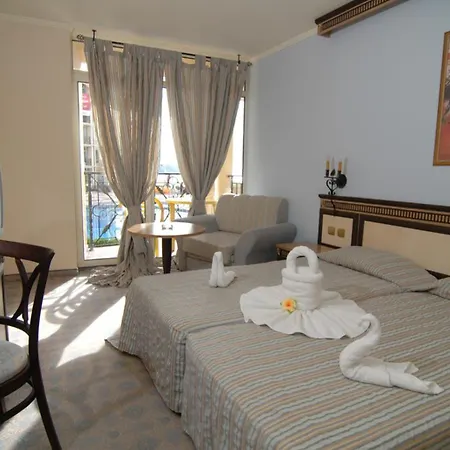 Hotel Atrium Elenite