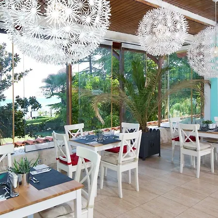 Atrium Hotel Elenite