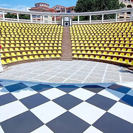 Atrium 3* Elenite