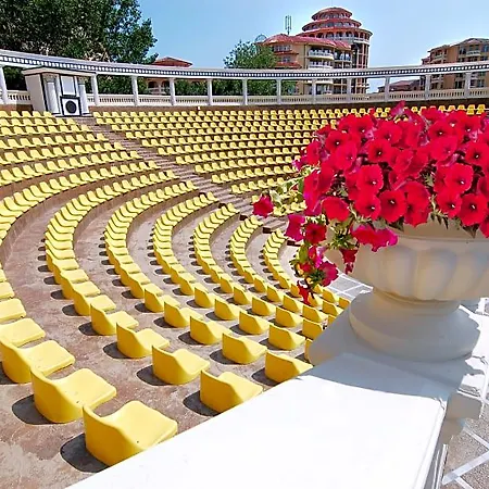 Hotel Atrium Elenite