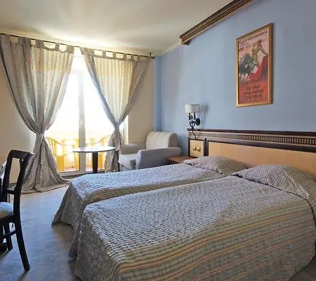 Atrium Hotel