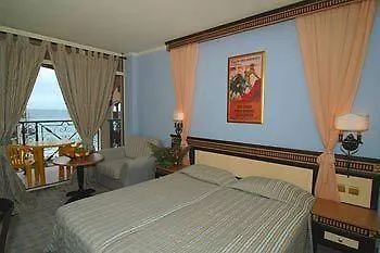 Отель Atrium 3*
