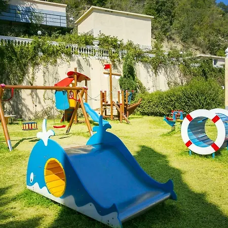 Atrium 3* Елените