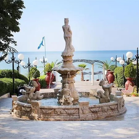 Отель Atrium 3*