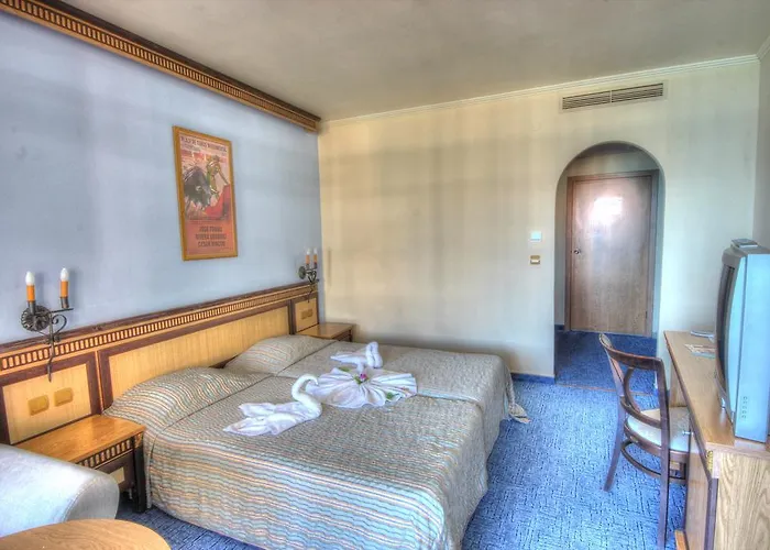 Atrium Hotel Elenite